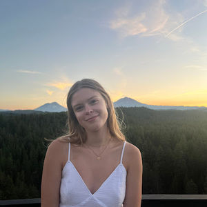 Meet your Posher, Ella